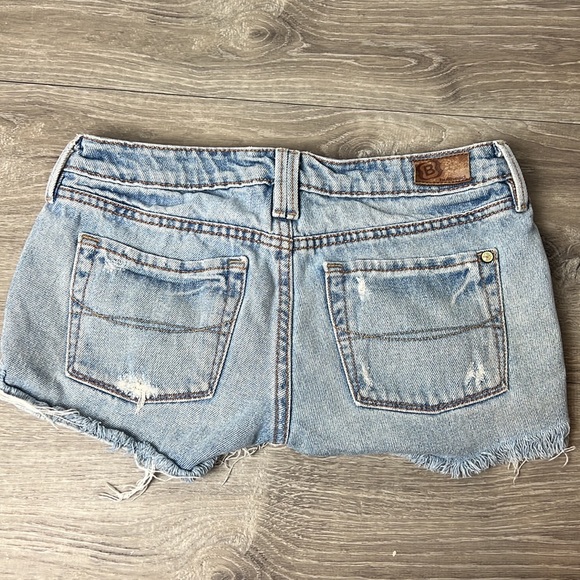 Bullhead Cutoff Denim Shorts - Picture 3 of 8